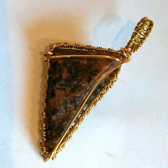 🇨🇦Hand Polished Pendant - Picture 2 of 5